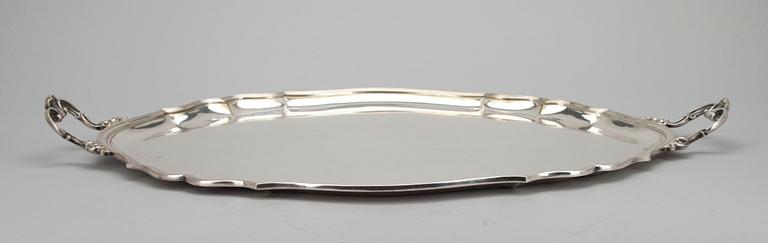 BRICKA, plate, rokokostil, 1900-tal.