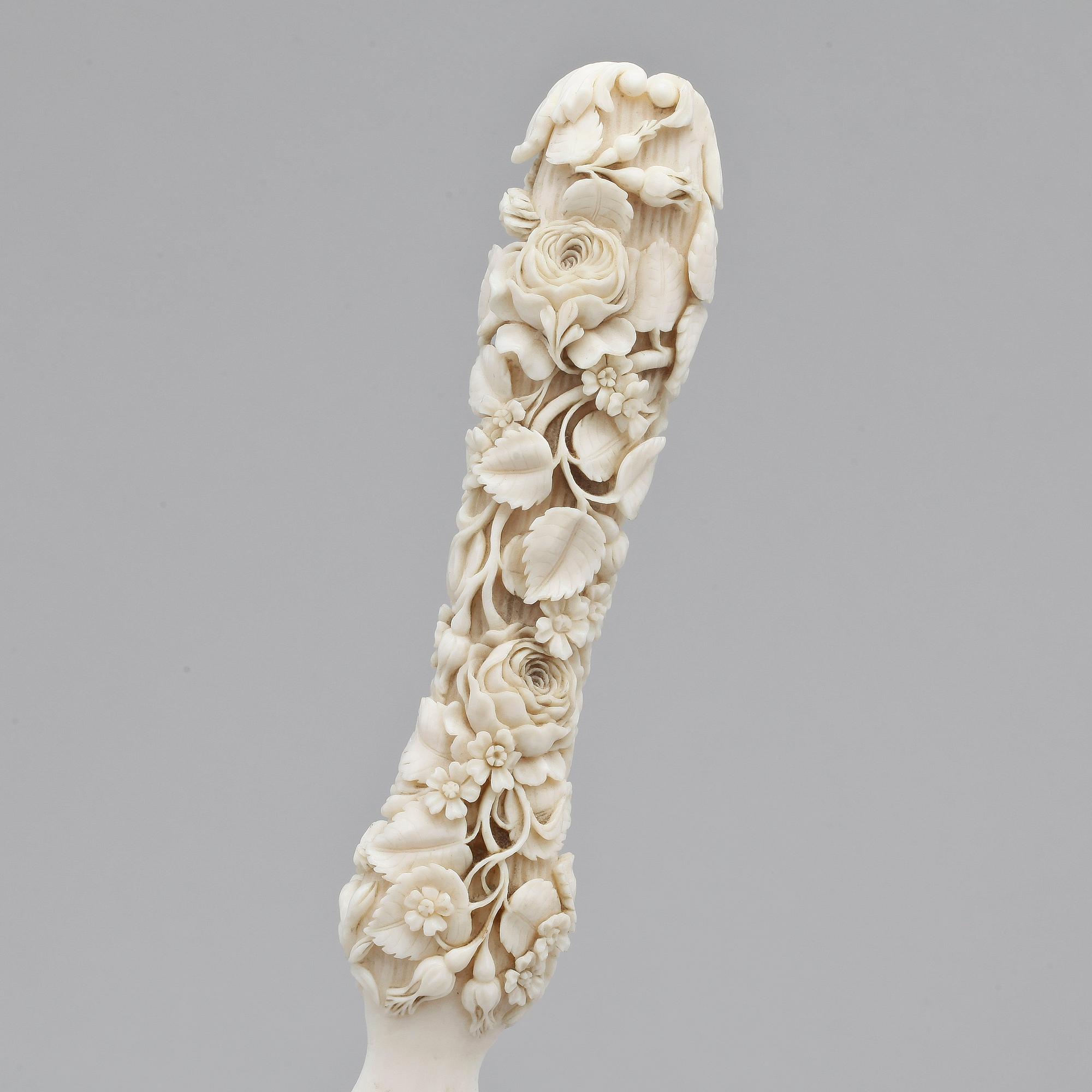 SIDVÄNDARE, elfenben, 1800-tal.