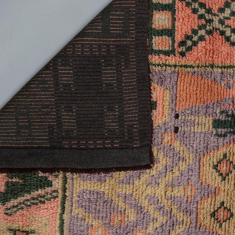 RYA, Finland 1900-tal. Ca 208x147 cm.
