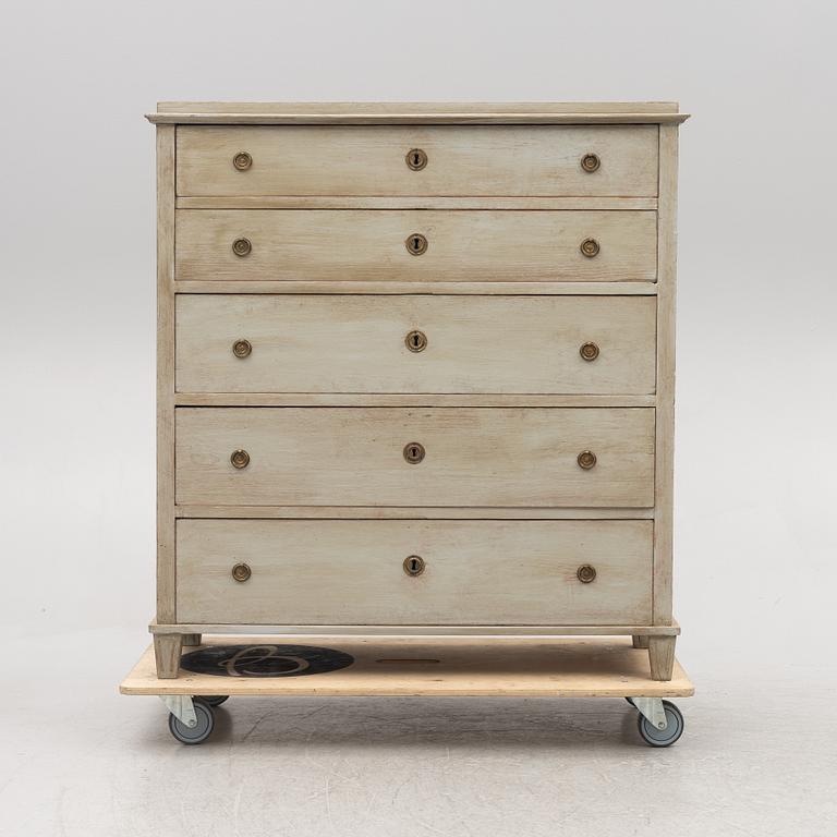 Chest of drawers, 19th century.
