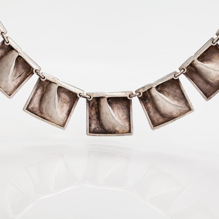 Björn Weckström, "Planetoid valleys", a sterling silver necklace. Lapponia 1969.