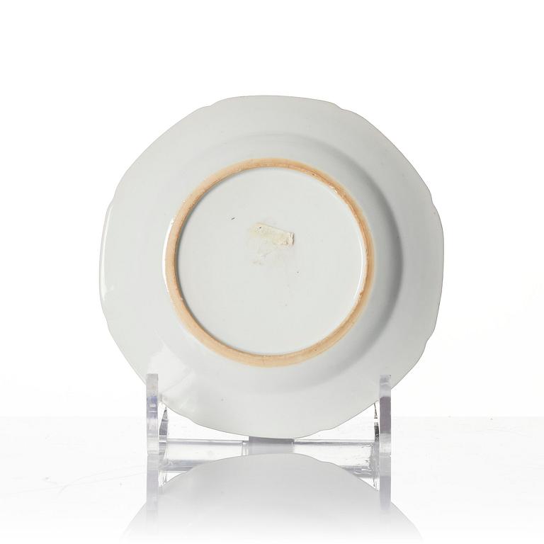 A set of twelve Chinese export porcelain dessert dishes, Qing dynasty, Qianlong and Jiaqing, 18/19th century.