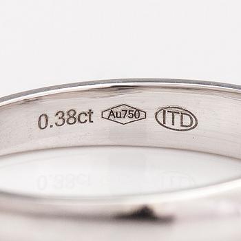 An 18K white gold ring with diamonds ca. 0.38 ct in total.