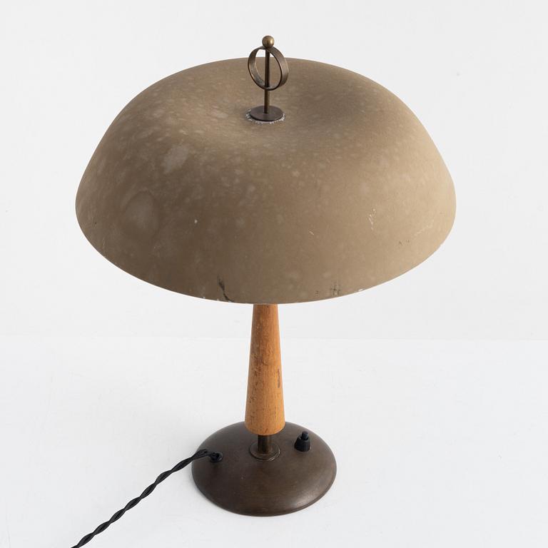 Bertil Brisborg, a table lamp, variant of models "32027" and "32391", Nordiska Kompaniet 1940s-50s.