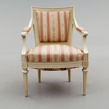 KARMSTOL, gustaviansk stil, 1900-talets första hälft.