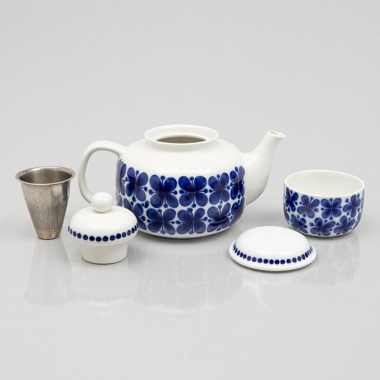 Marianne Westman, service pieces, 29 pieces, porcelain, "Mon Amie", Rörstrand.