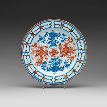 489. A Imari dish, Qing dynasty Kangxi (1662-1722).