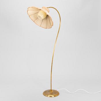 A mid 20th century 'EN 5800' floor lamp for Itsu, Finland.