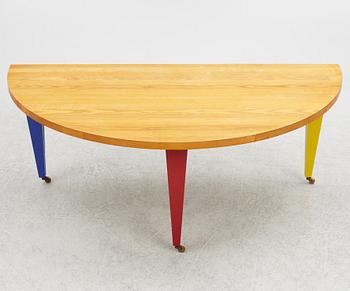 Jonas Bohlin, coffee table, from the "Obelisk" series, Källemo. The model was designed in 1991.