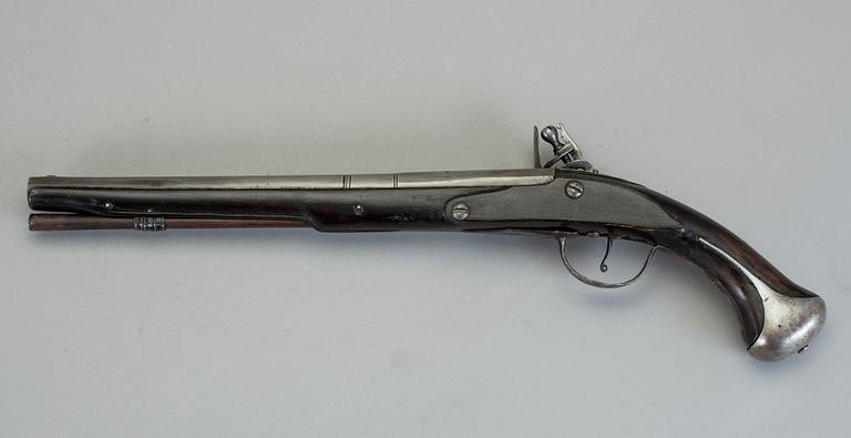 FLINTLÅSPISTOL, 1700-talets slut.