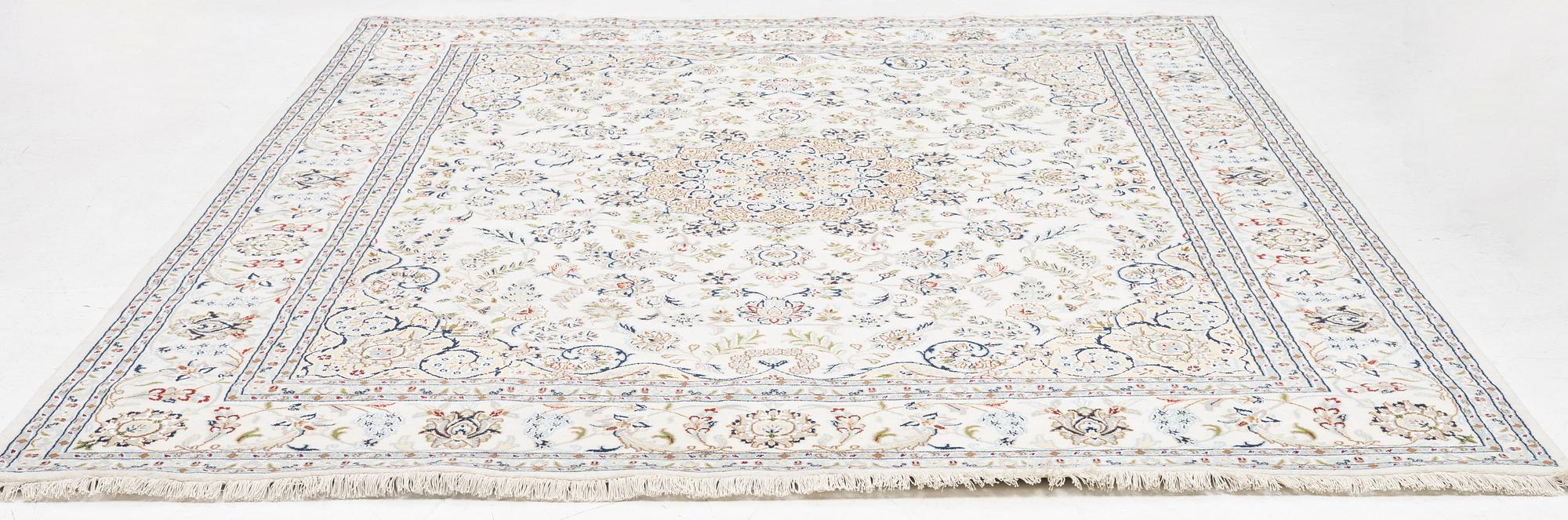 Matta, Nain, ca 305 x 245 cm.