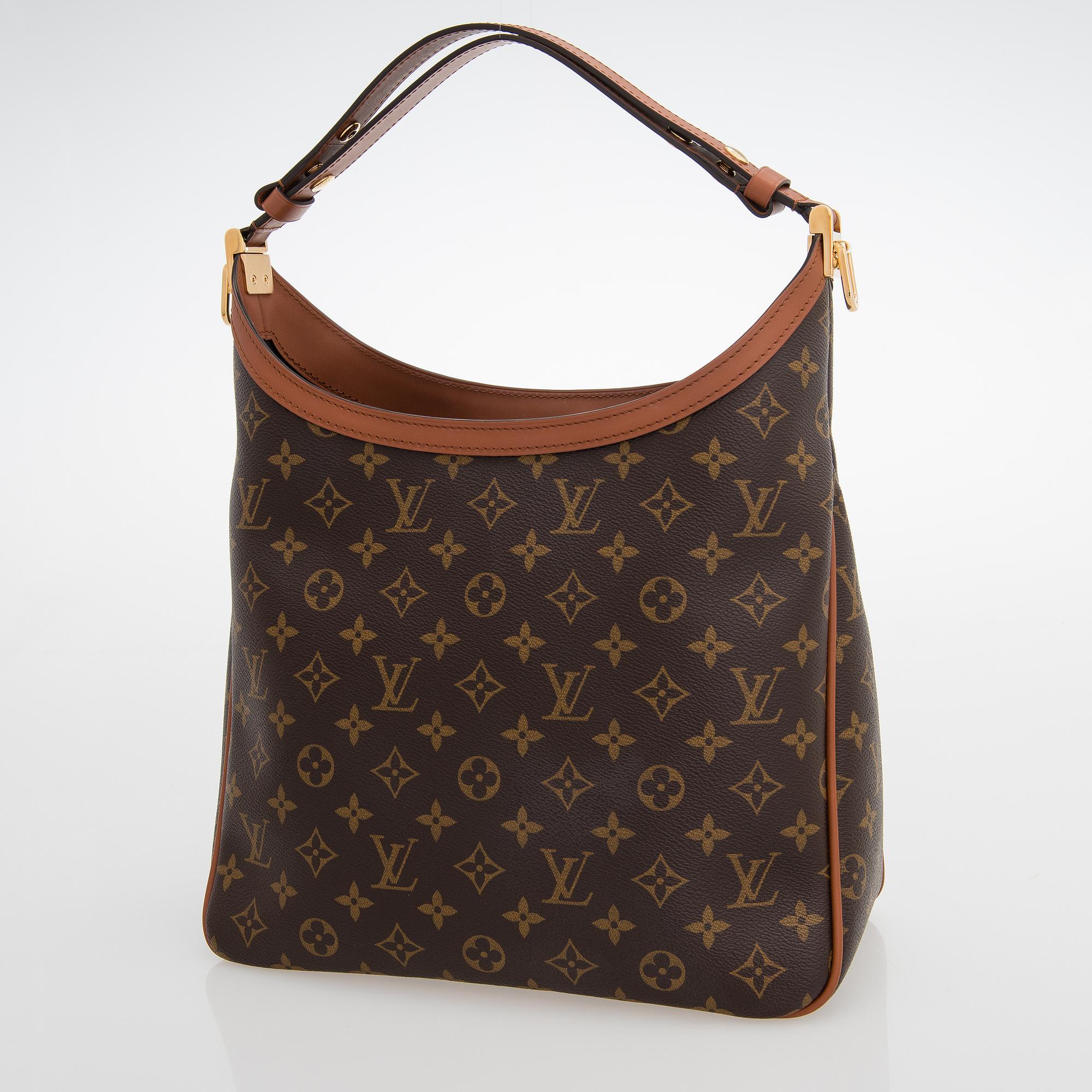 Louis Vuitton, A Monogram 'Hobo Dauphine MM' Bag.