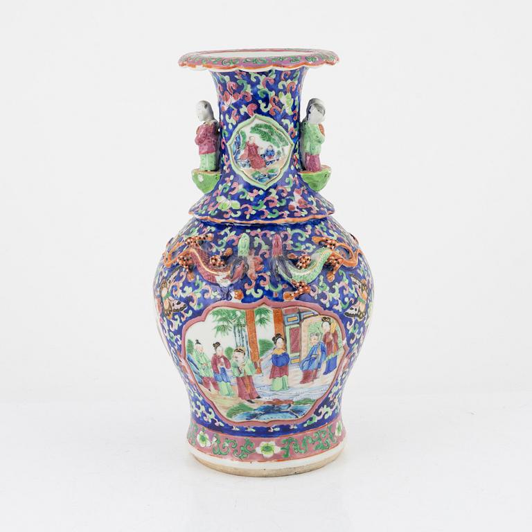 Vase, China, Qing Dynasty, late 19th Century.