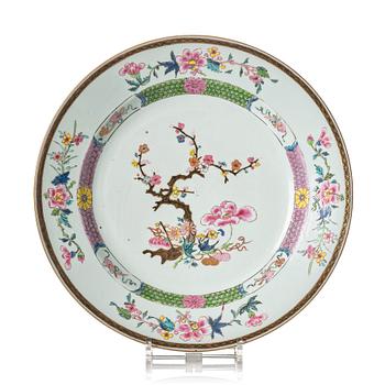 A famille rose serving dish, Qing dynasty, Yongzheng (1723-35).