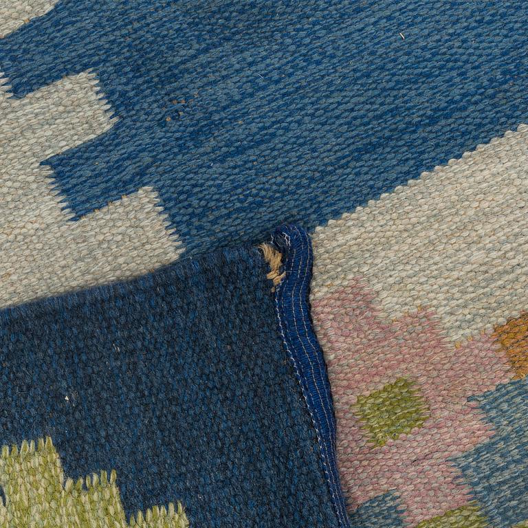 A flat weave carpet from the second half of the 20th century.