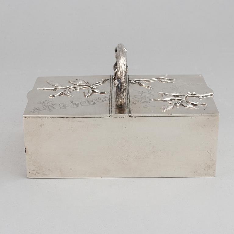 A Russian early 20th century parcel-gilt silver box, mark of Fyedor Lorie, Moscow 1899-1908.