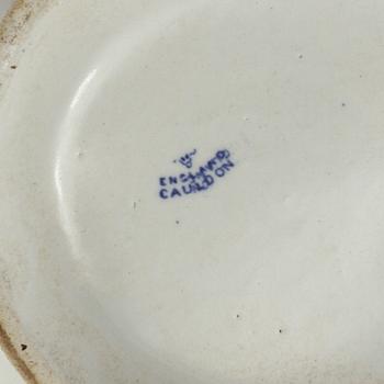 SERVISDELAR, 7 st, porslin, "Lökmönstret", Meissen, 1900-talets andra hälft.