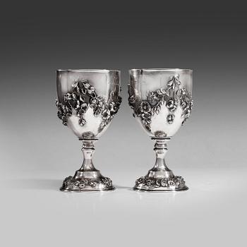 527. A PAIR OF GOBLETS.