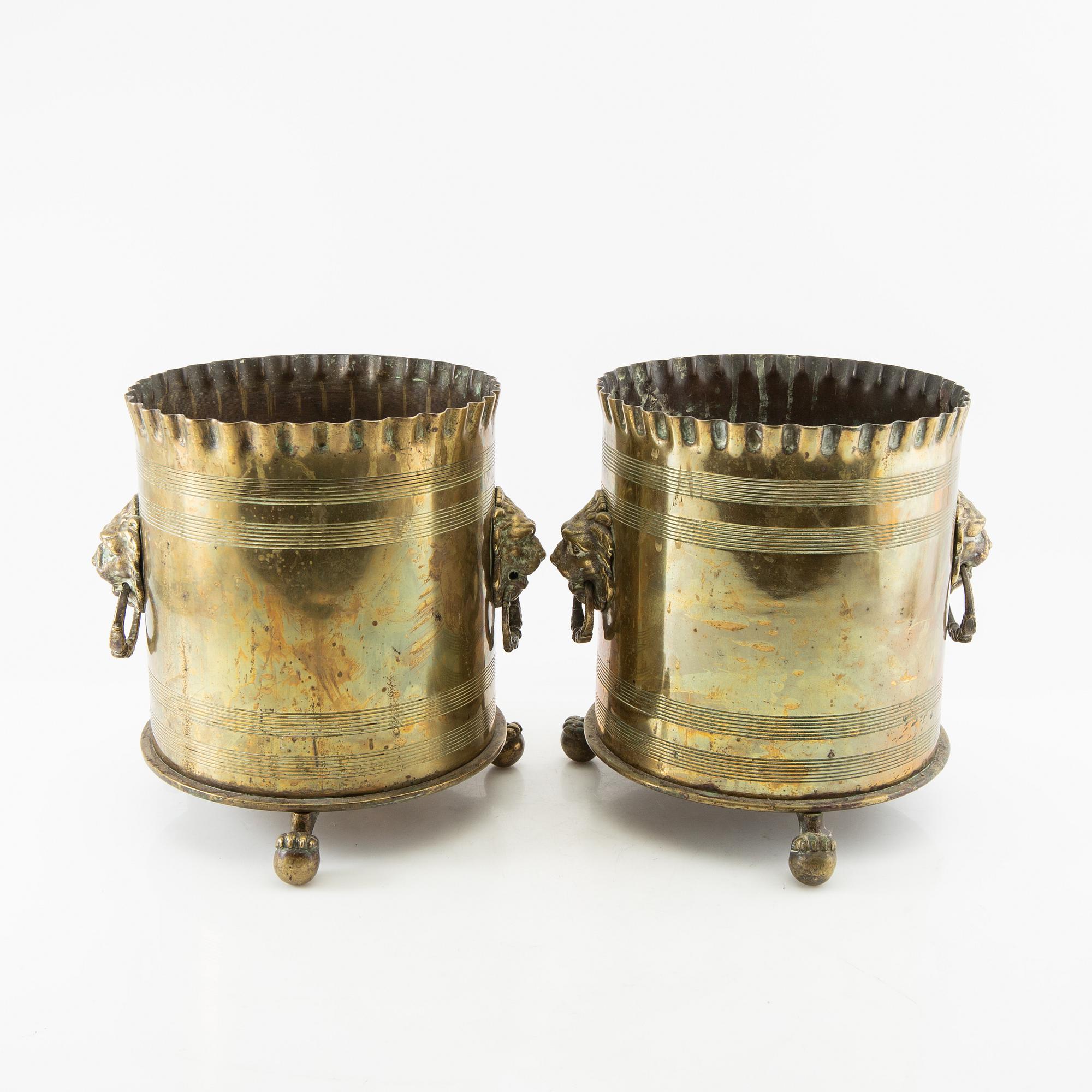 Outer casing a pair circa 1900.