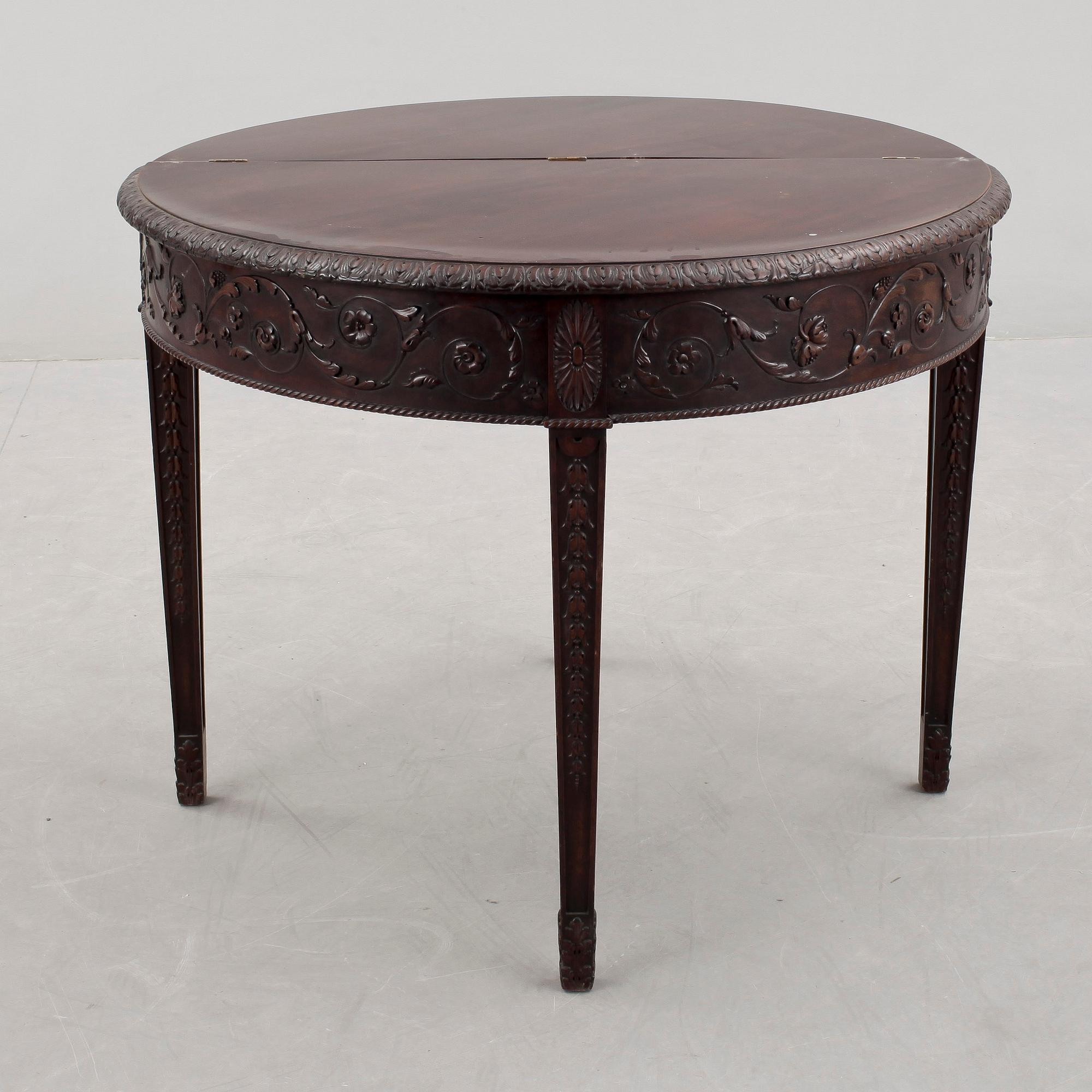 BORD samt STOLAR, 4 delar, troligen Nordiska Kompaniet, 1920-tal.