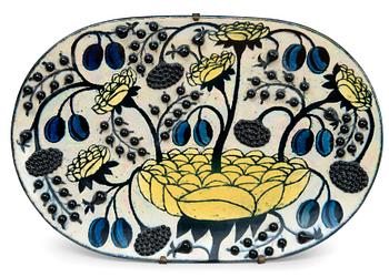 112. Birger Kaipiainen, A CERAMIC DISH.