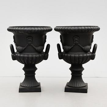 TRÄDGÅRDSURNOR, 1 par, 1900-/2000-tal.