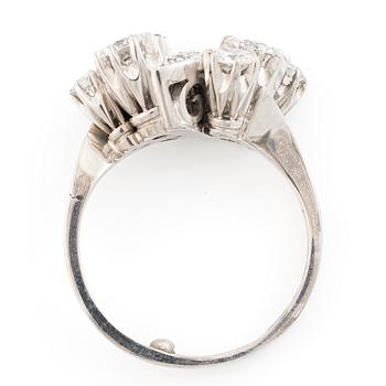 Ring, Evert Lindberg, 18K white gold with brilliant-cut and octagonal-cut diamonds.