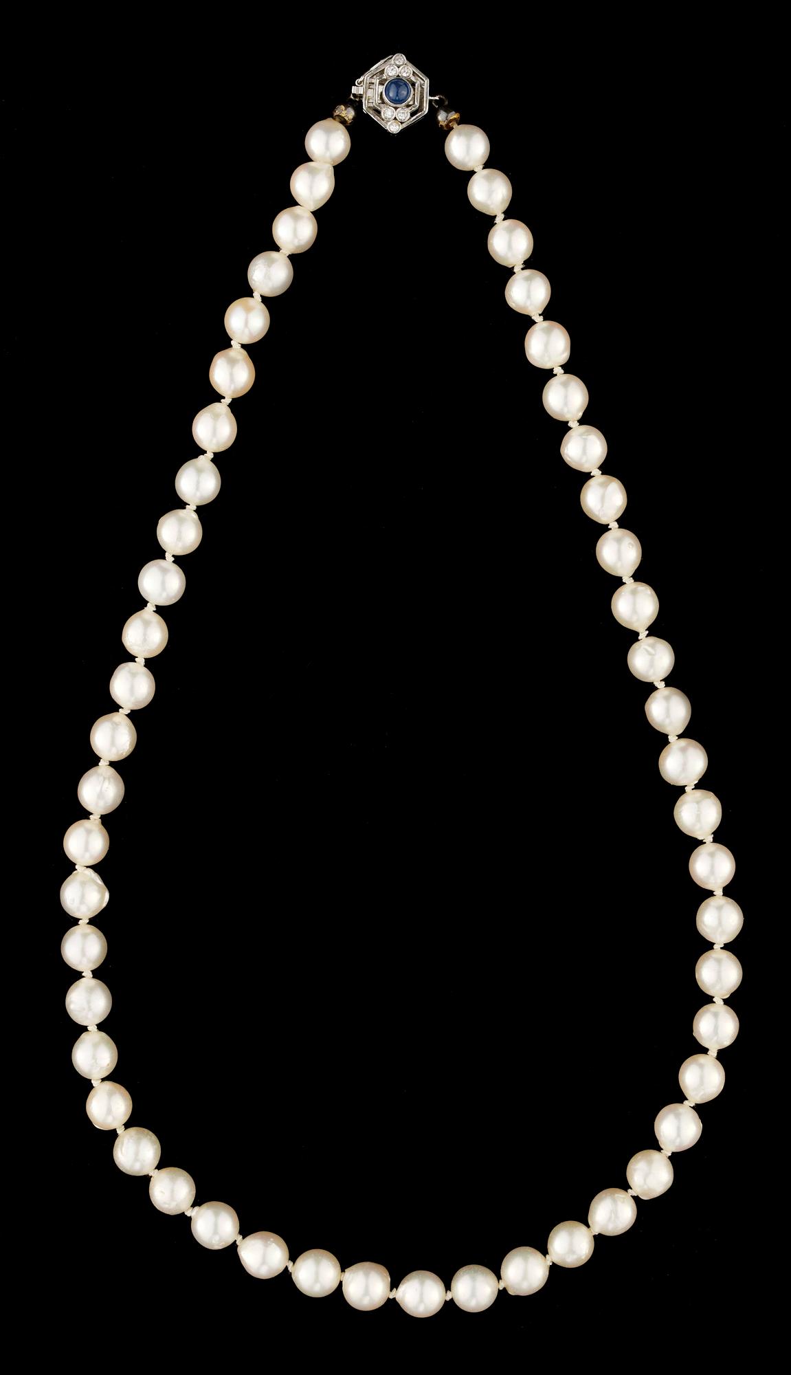 COLLIER ODLADE JAPANSKA SEMIBAROCKPÄRLOR 7,5 mm.