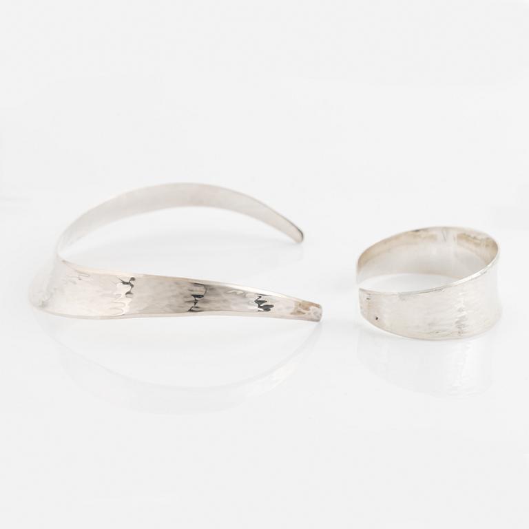 Sterling silver necklace and bangle, Alton.