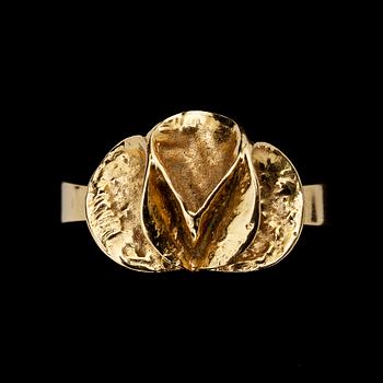 RING, 18k guld, Theresia Hvorslev, Lidköping, 1900-tal. Vikt 5 g.