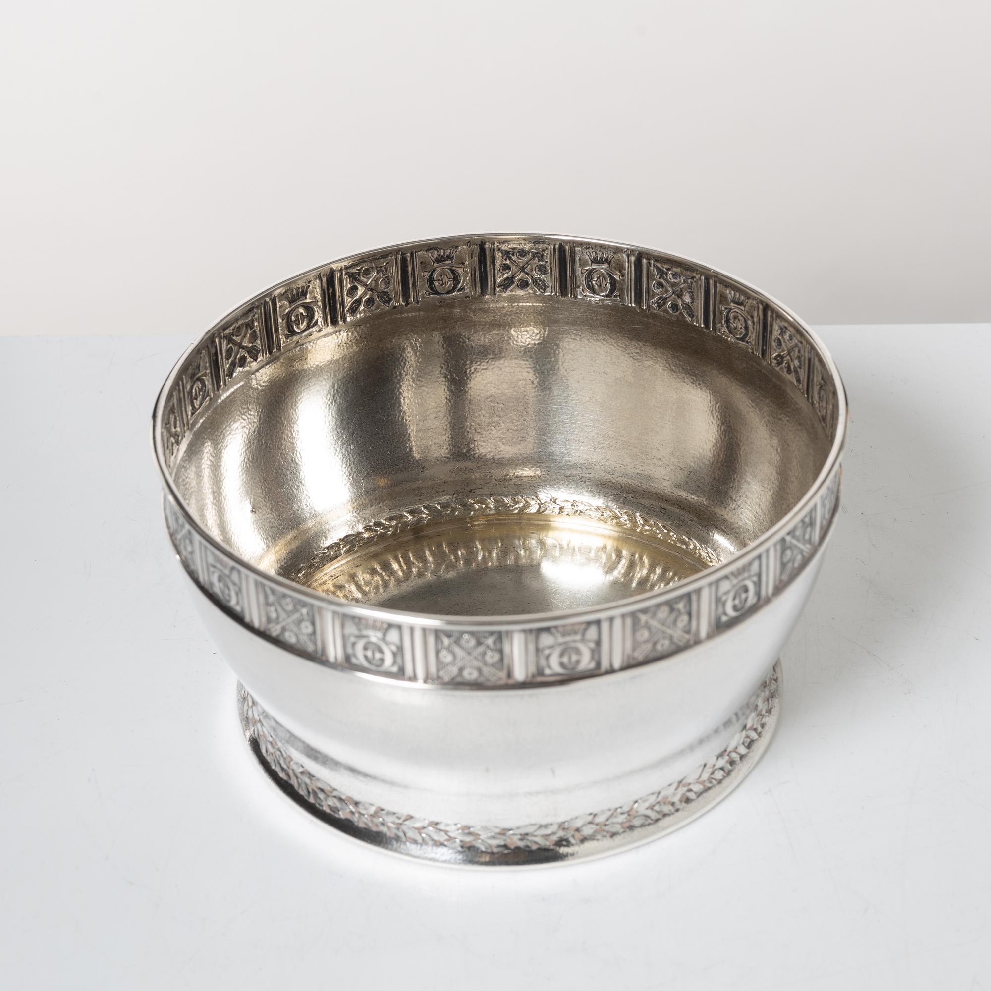 Prins Eugen, skål, silver, firma C.G. Hallberg, Stockholm 1905.