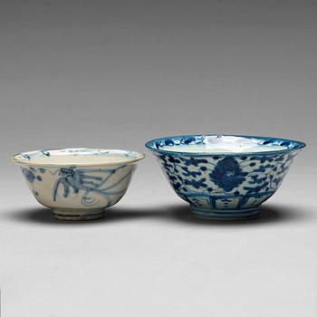 214. Two blue and white bowls, Qing dynasty, 19th century.