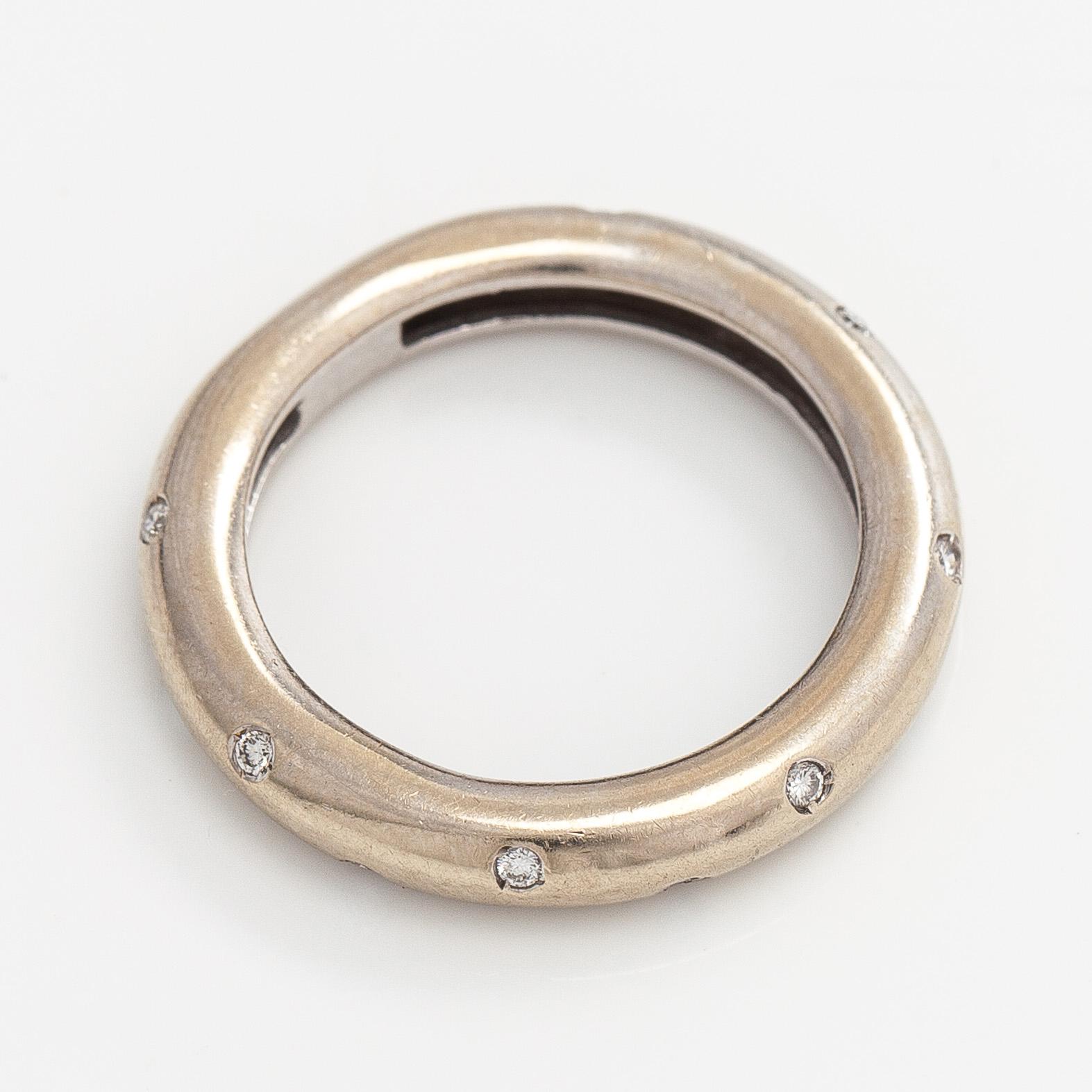 Ring, briljantslipade diamanter, 18K vitguld.