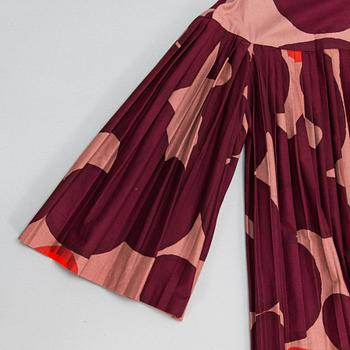 Marimekko, pleated dress, print "Keidas", by Annika Rimala, 1967.
