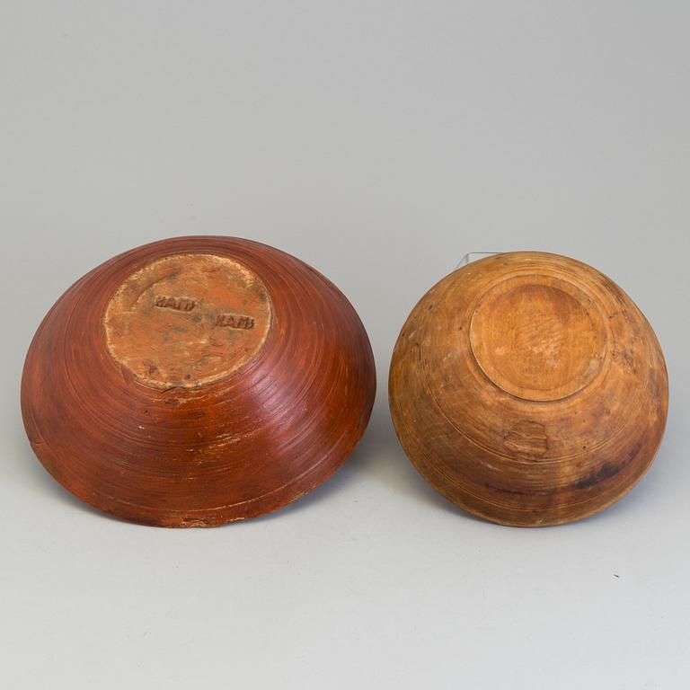 two wooden bowls from the 19th century.