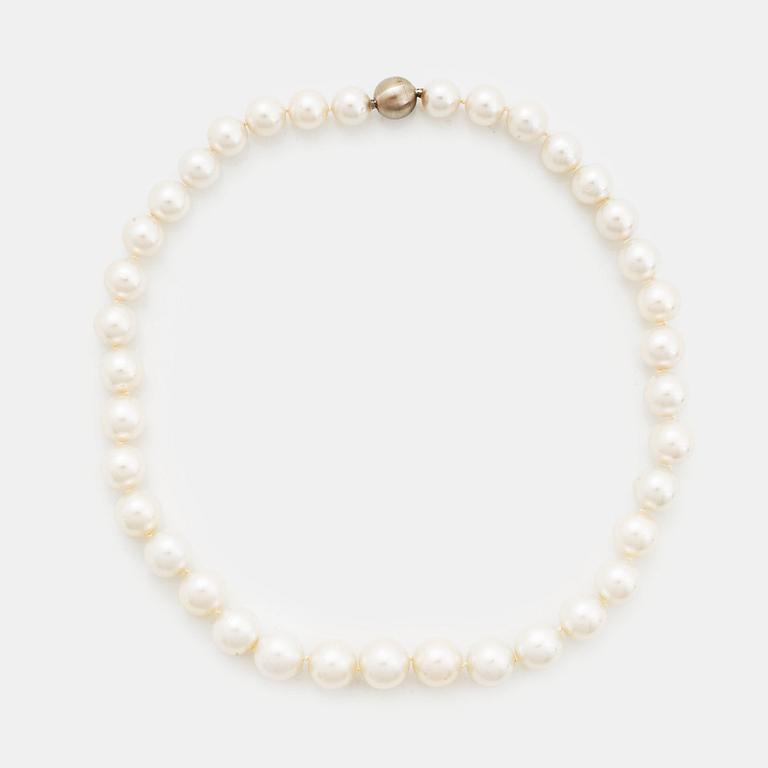 A cultured South Sea pearl necklace.