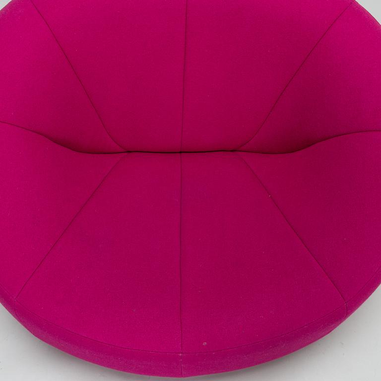 Pierre Paulin, fåtölj "Pumpkin", Ligne Roset, Frankrike. Modellen formgiven 1971.