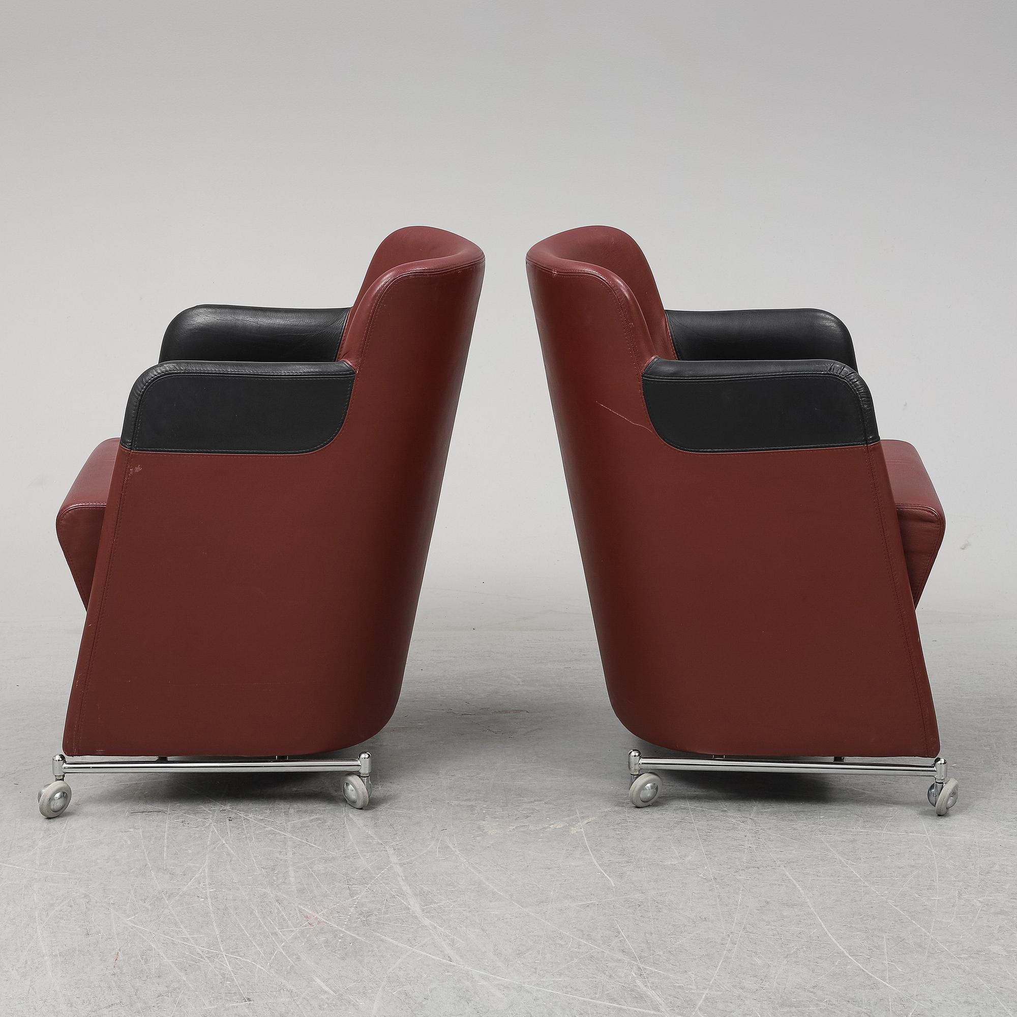 BÖRGE LINDAU & BO LINDEKRANTZ, a pair of 'Solo' easy chairs, Lammhults, 2000.
