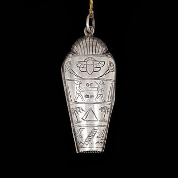 SARKOFAG / HÄNGSMYCKE, silver, Egypten. Ca 20g. 1800/1900-tal.