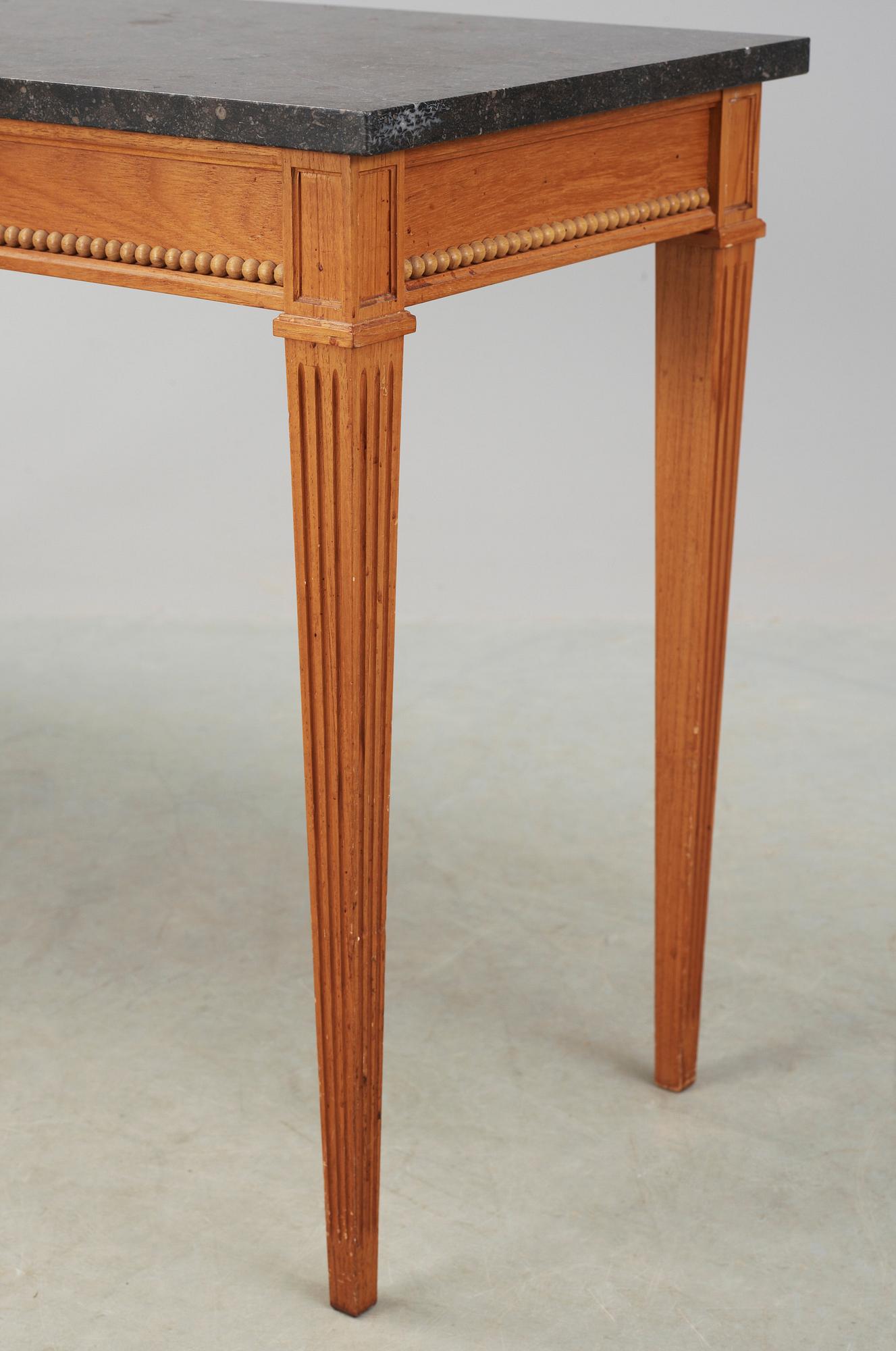 SIDEBOARD, gustaviansk stil, modern tillverkning.