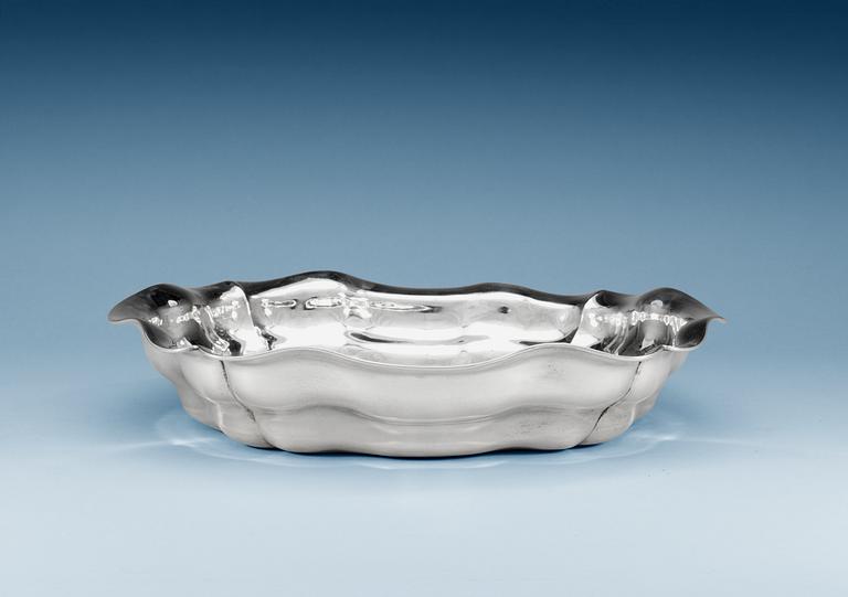 A RUSSIAN SILVER BASIN, makers mark of Joseph Nordberg, St. Petersburg 1856.