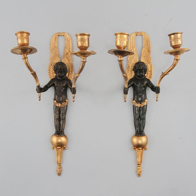 VÄGGAPPLIQUER, ett par, empirestil, 1900-talets andra hälft.