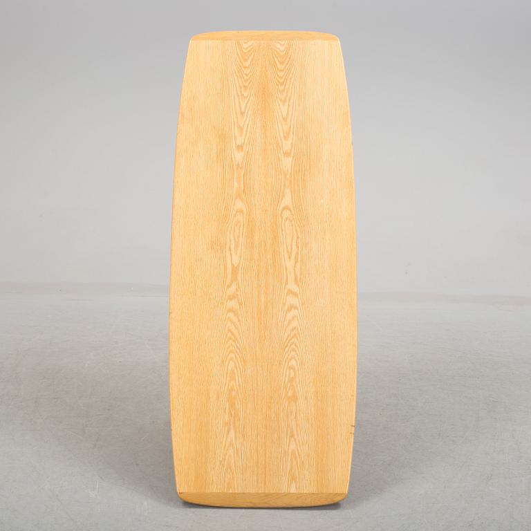 a Svante Skogh oak coffee table from Seffle Möbelfabrik, mid 20th century.