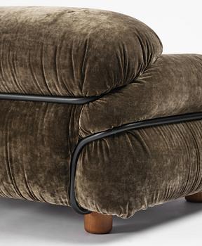 Gianfranco Frattini, a pair of "Sesann" armchairs, Tacchini, Italy, post 2015.