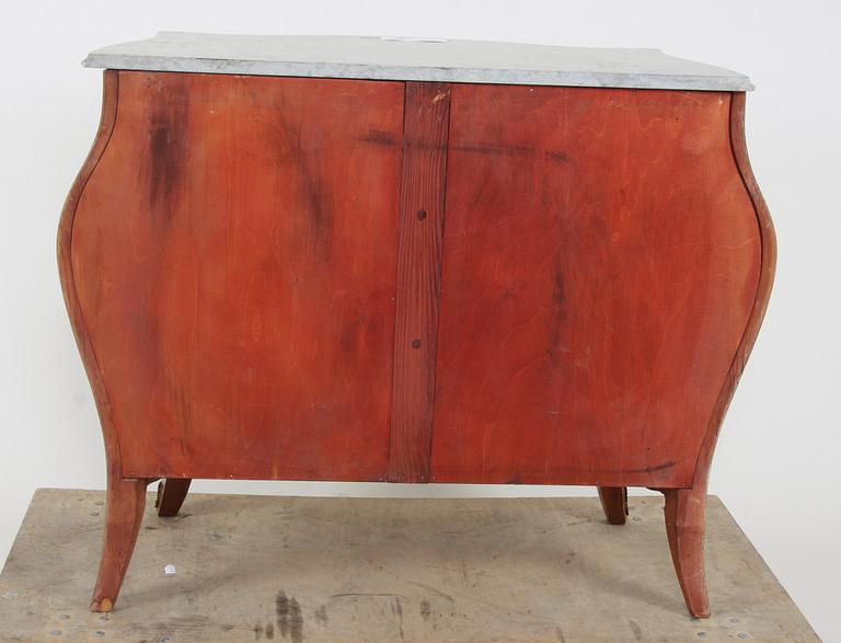 BYRÅ. Rokokostil. 1900-tal.