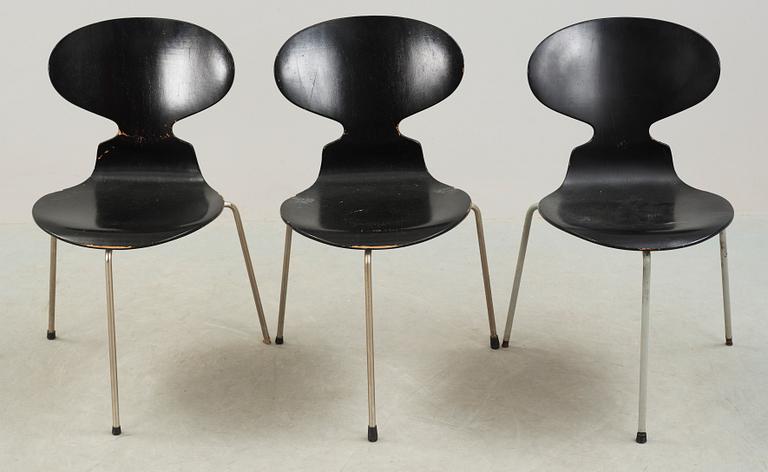 STOLAR, 3 st, "Myran", Arne Jacobsen för Fritz Hansen, formgiven 1952.