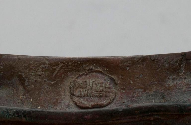 ARMSTÖD, brons, arkaiserande, sannolikt Japan, 1800-tal.
