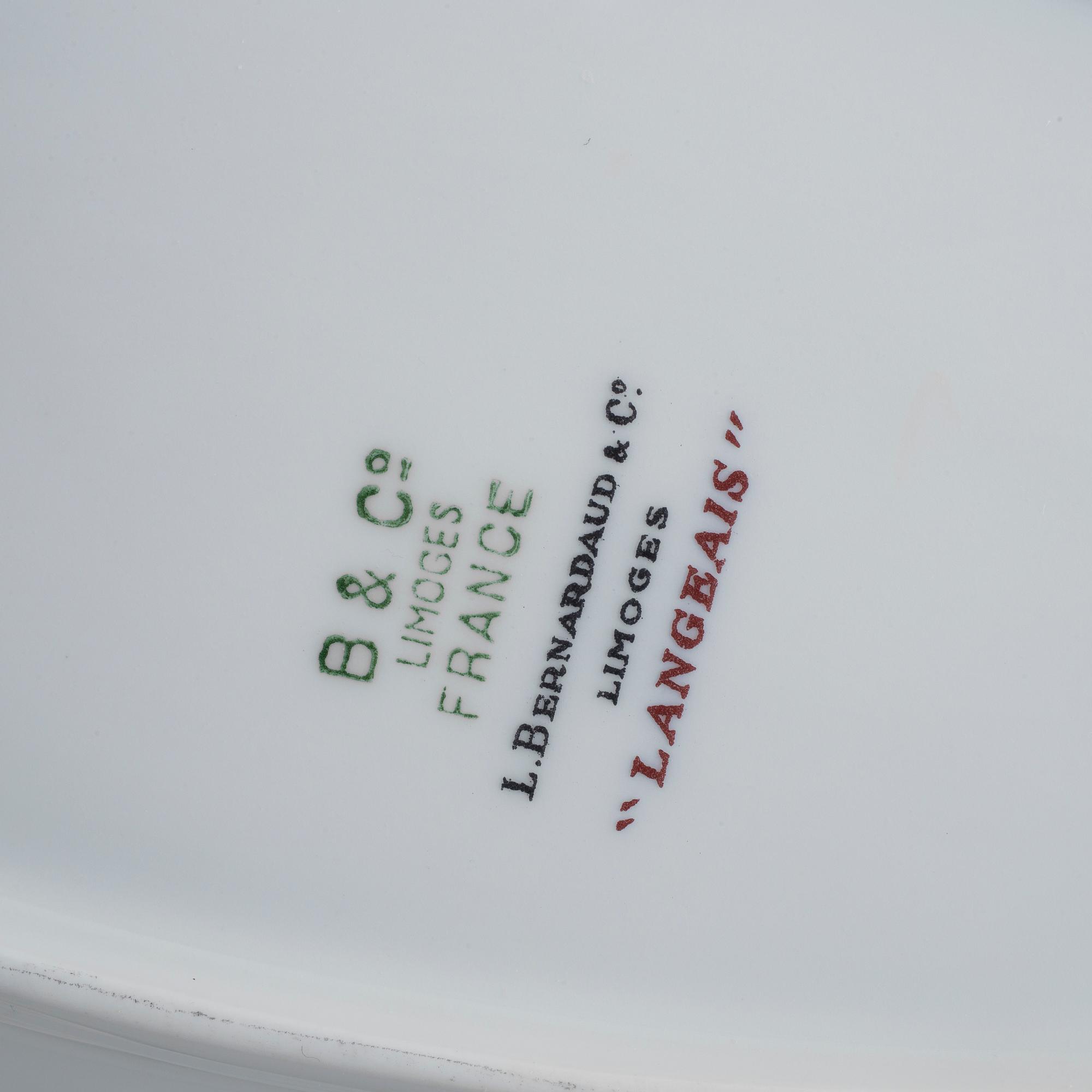 SERVIS, 47 delar, porslin, "Langeais", L Bernardaud & Co, Limoges, Frankrike.