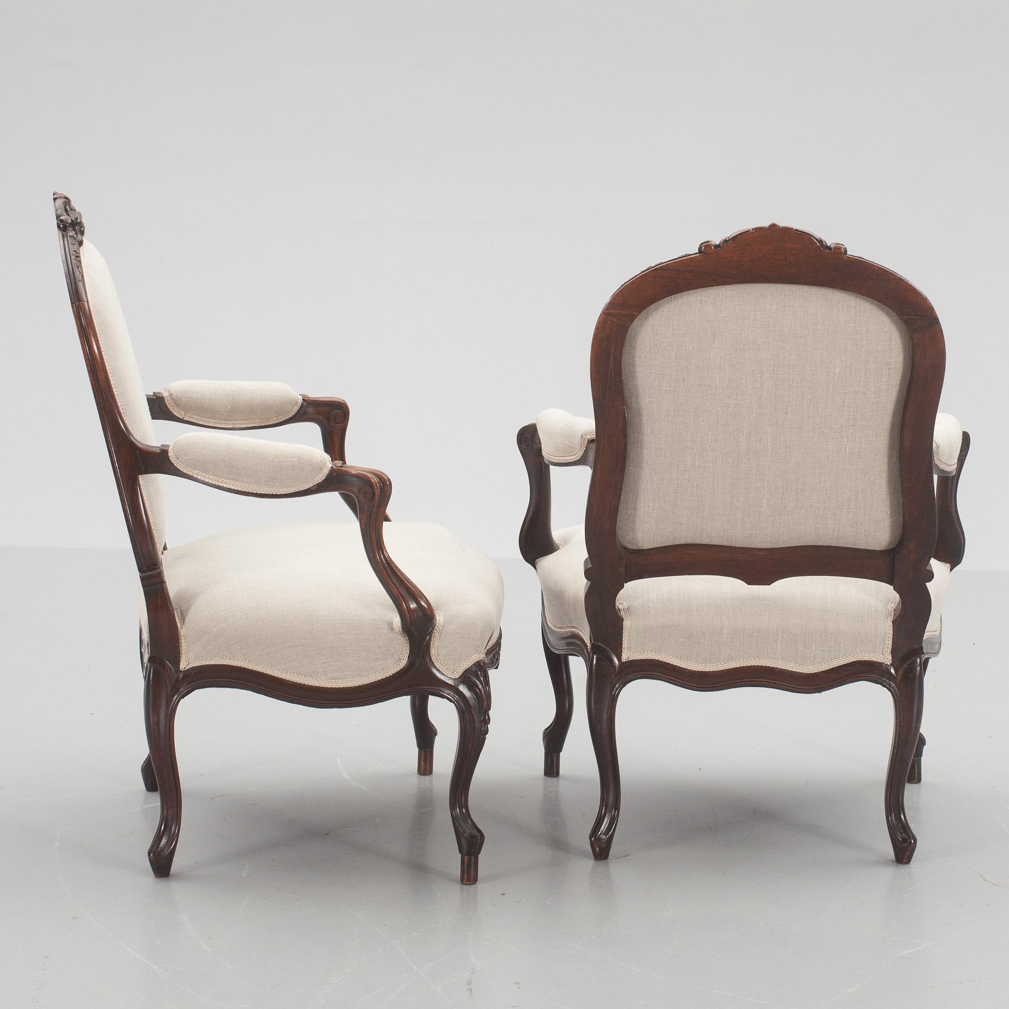 KARMSTOLAR, ett par, Louis XV-stil.