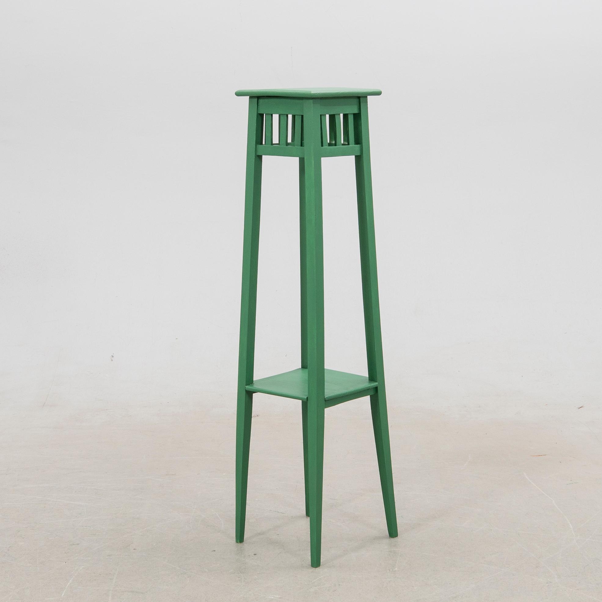 Pedestal, Jugend, early 20th century.